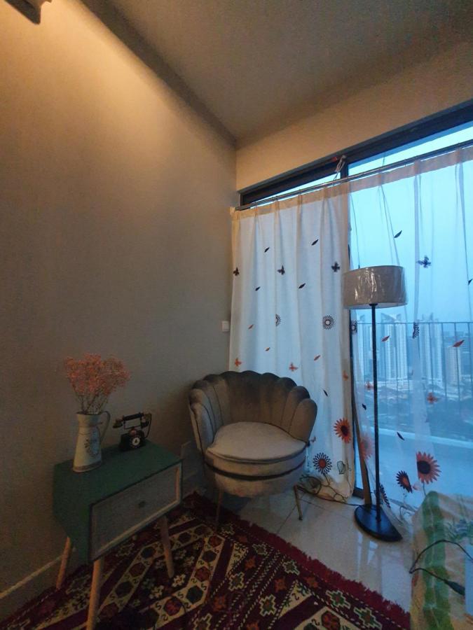 Studio Near Klcc And Lrt With Superb View Kuala Lumpur Buitenkant foto