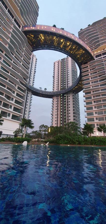 Studio Near Klcc And Lrt With Superb View Kuala Lumpur Buitenkant foto