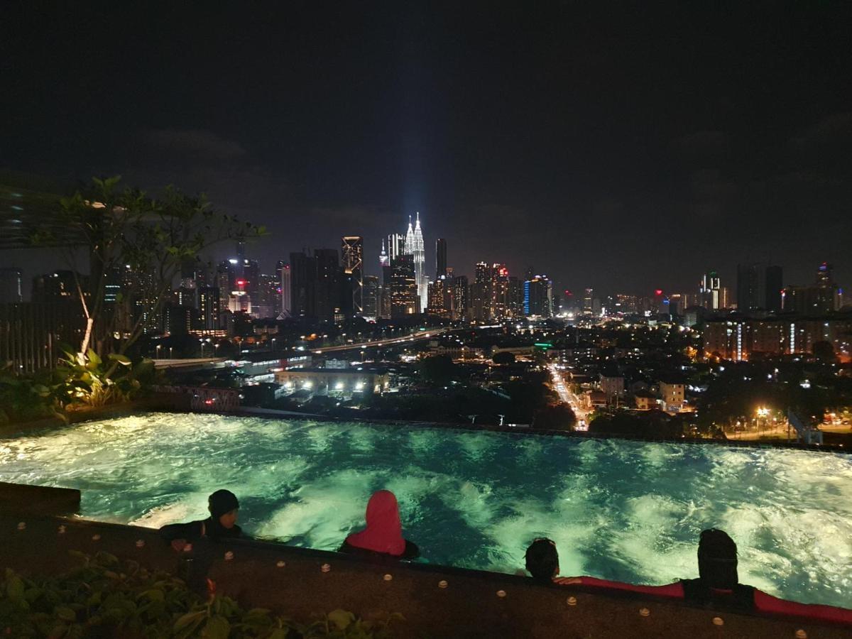 Studio Near Klcc And Lrt With Superb View Kuala Lumpur Buitenkant foto